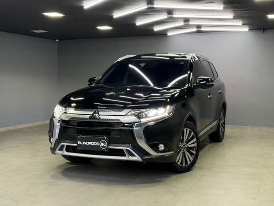 MITSUBISHI OUTLANDER 2.2 MIVEC DI-D DIESEL HPE-S AWD AUTOMÁTICO